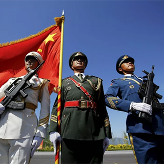 今天八一,致敬中国军人！